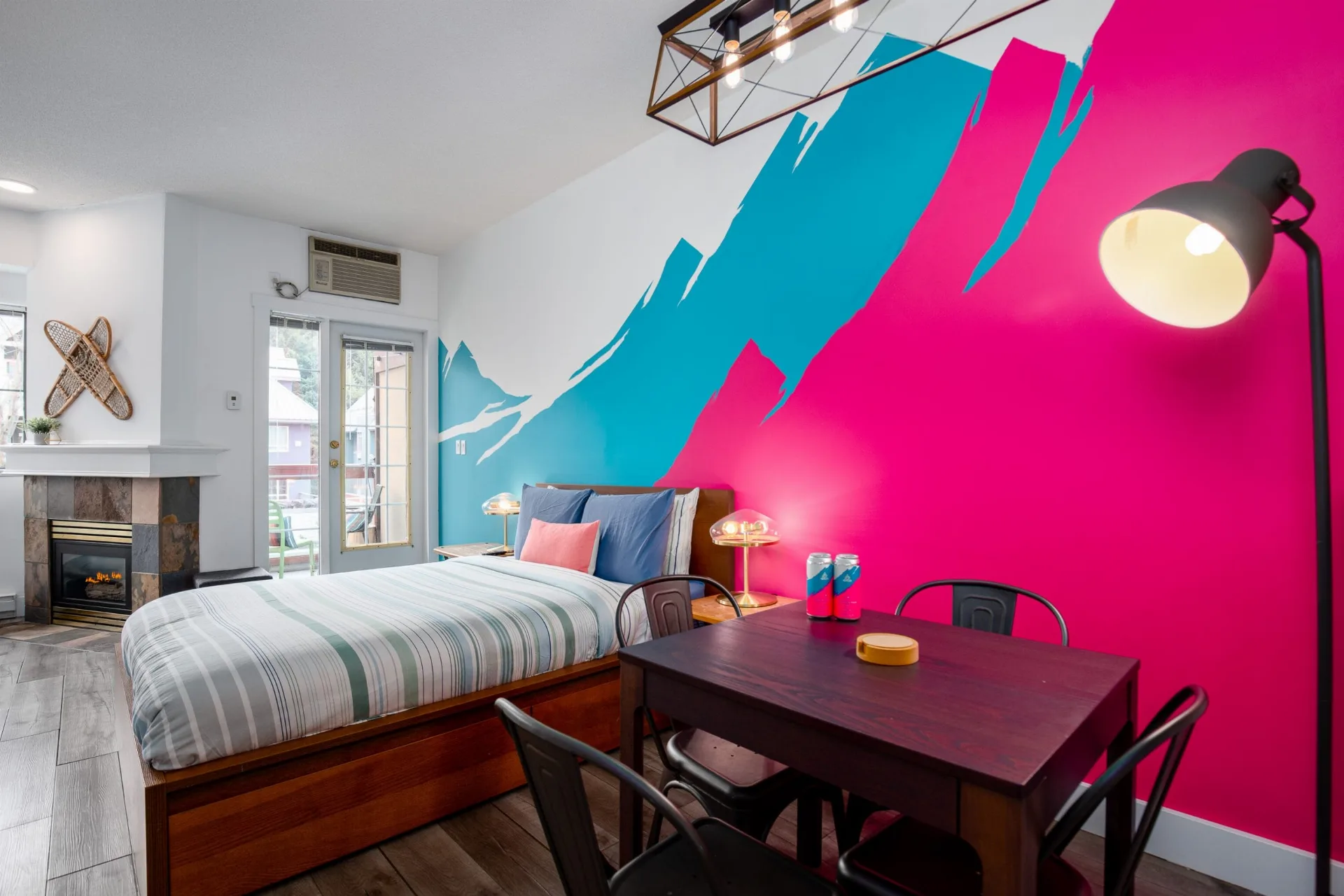 Lifty Life Hospitality logo